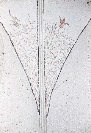 Ornamentale Ausmalung mit figürlichen Elementen