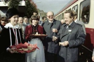 Bad Säckingen: Begrüßung (Bubel) auf dem Bahnhof; mit Hauenstein Trachten