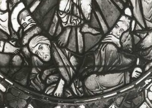 Erfurt. Barfüßerkirche. Chor. Farbige Glasfenster (nach der Restaurierung 1960). Nordostfenster, Mittelbahn, Zeile 8: Verklärung auf dem Berge Tabor. Ausschnitt: untere Hälfte des Medaillons mit den 3 Jüngern (spätromanisch)