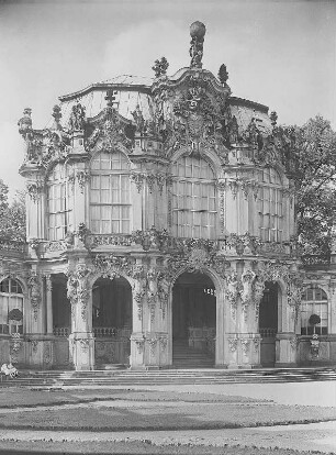 Wallpavillon