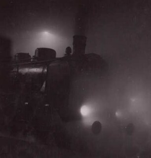 Schnellzuglokomotive 17 1177 bei Nacht und Nebel, Baujahr 1914ff