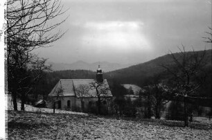 Ebringen: Berghauser Kapelle im Schnee
