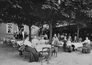 Biergarten der Bergwirtschaft Bieleboh