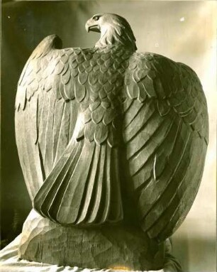 Adler: Holzschnitzerei