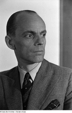 Porträtaufnahmen des Politikers Arthur Pieck, ab 1945 Leiter der Abteilung Personal und Verwaltung des 1. Berliner Nachkriegsmagistrats und von 1954.1961 Generaldirektor der Lufthansa der DDR
