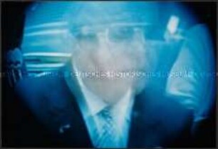 Abfotografiertes Fernsehbild von Helmut Kohl