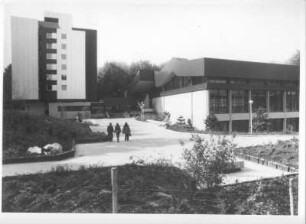 Köln. Deutsche Sporthochschule. Komplex der Gebäude für Judo- und Hockeysport