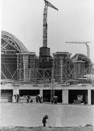Wolfsburg. Aufbau des Volkswagenwerks. Bauten aus Stahl und Beton