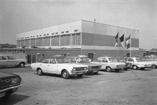 Einweihung der Mehrzweckhalle Carl-Benz-Halle in Mühlburg