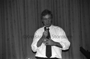CDU: Wahlkampfveranstaltung zur Landtagswahl: Prahls Gasthof: Gastredner Vorsitzender der CDU-Fraktion in Hamburg Ole von Beust mit Mikrofon: 16. Januar 2000