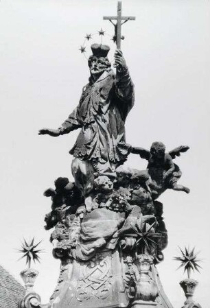 Nepomukstatue auf der Breslauer Dominsel, aus der Serie "Östlich von Oder und Neiße"