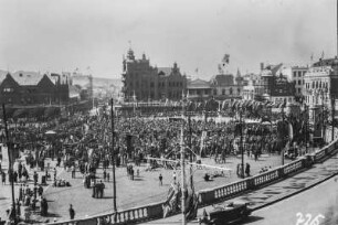 Einzug des Gouverneurs : Blick auf den Church Square von Pretoria