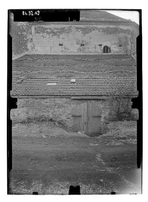 Goldbeck (Wittstock/Dosse-Goldbeck). Ehem. Burg (um 1300, Ausbau nach 1548). Teilansicht mit Wirtschaftsgebäude
