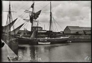 Saint-Malo, Segelschiff im Hafen