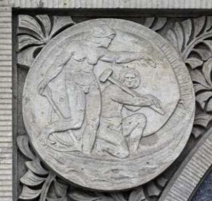 Hackesche Höfe — Relief