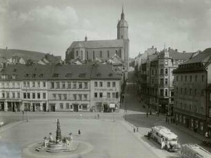 Marktplatz mit Blick zur St. Annenkirche : Annaberg-Buchholz, Marktplatz mit Büssing-Autobussen und Blick zur St. Annenkirche