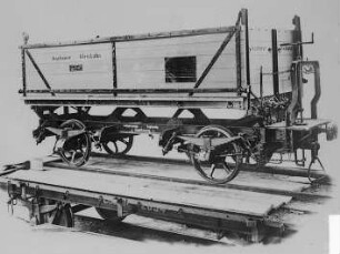 Vollbahnwagen zum Transport von Kleinbahnwagen : Technikgeschichte | Industrie und Technik | Eisenbahnbetriebsmittel (Lokomotiven und Wagen)