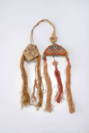Brustschmuck, "Jasu norigae" 자수노리개