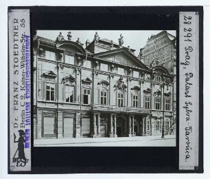 Prag, Palais Sylva-Taroucca : Außenansicht, Fassade