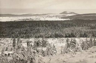 Erzgebirge. Blick vom Kahleberg nach Altenberg und dem Geisingberg