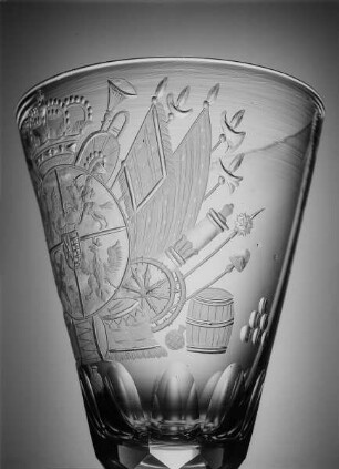 Deckelpokal (mit bekröntem sächsisch-polnischem Wappenmedaillon) aus Schloß Moritzburg