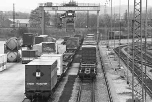 Containerbahnhof an der Wolfartsweierer Straße
