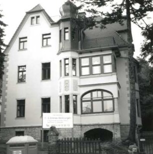 Dresden-Trachau, Schützenhofstraße 8. Villa. Straßenansicht