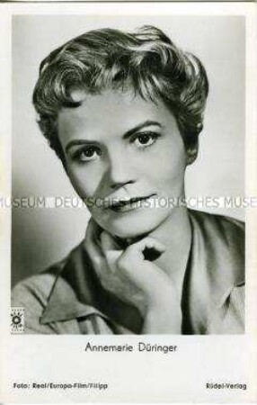 Annemarie Düringer in dem Film "Die Stadt ist voller Geheimnisse"