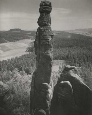 Elbsandsteingebirge. Barbarine am Pfaffenstein mit Gohrisch