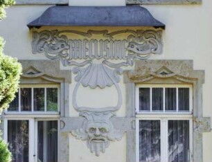 Villa Melusine — Relief