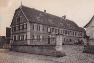 Haus Martin . Hof