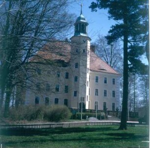 Schloss Langburkersdorf : Hohwald-Langburkersdorf. Schloss Langburkersdorf (1611; 1981-1991 Sanierung)