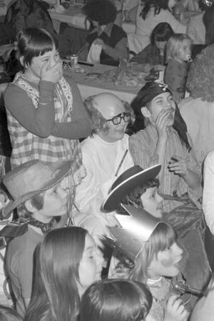 Kindermaskenball in der Schwarzwaldhalle, veranstaltet vom Festausschuss Karlsruher Fastnacht FKF