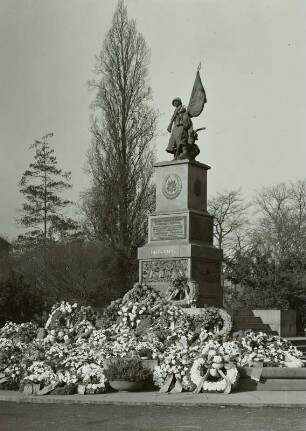 Platz der Einheit