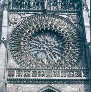 Nürnberg. Kirche St. Lorenz. Steinerne Rosette (Westfassade)