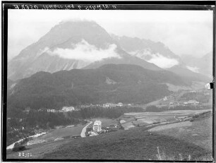 Blick auf Schuls [= Scuol] an einem trüben Tag
