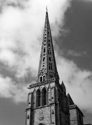 Tréguier. Kathedrale Saint-Tugdual (Baubeginn 1301/1400, Vollendung 1401/1500). Turmspitze