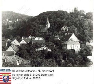 Jugenheim an der Bergstraße, Teilansicht mit Kirche und Schloss Heiligenberg