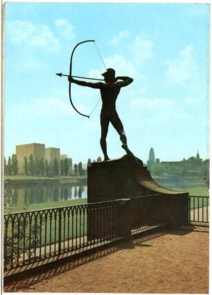 Dresden. Bogenschütze am Dr. Rudolf-Friedrichs-Ufer