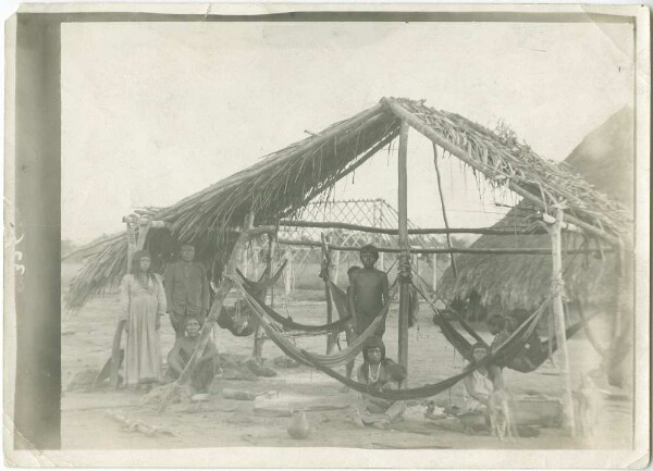 "Aricuna von der Serra de Pacaraima im Lagerplatz bei Serra do Mel"