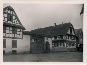 Fachwerkhäuser und Hofanlagen im Elsass