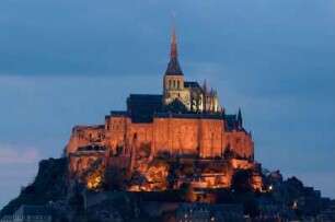Frankreich. Basse Normandie. Manche. Le Mont Saint Michel. Klosterberg. UNESCO Weltkulturerbe. Im Abendlicht