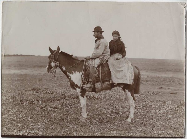 Settler couple