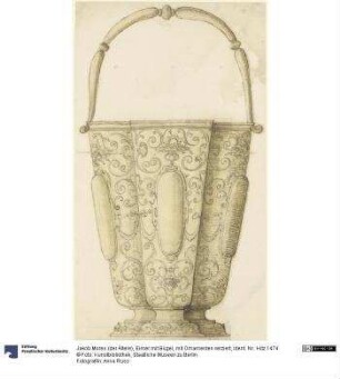 Eimer mit Bügel, mit Ornamenten verziert