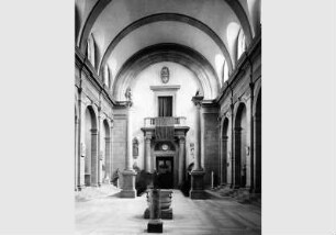 Blick in die Basilika des Kaiser-Friedrich-Museums