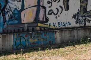 Nun bleiben diese drei: Glaube Hoffnung Liebe Doch die Liebe ist {HERZ}