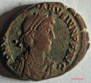 Römische Münze, Nominal Maiorina, Prägeherr Valentinian II., Prägeort Trier, Original