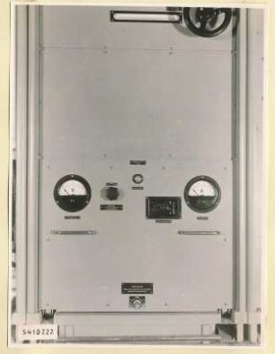 10-kW-Fernsehsender Nr. 507, Schrank B7 unten, Frontseite geschlossen, Foto 1954