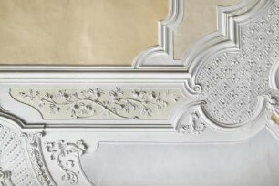 Decke der Kantine — Laubwerkornament