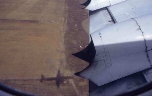 Blick aus dem Flugzeug mit Schatten [Israel-Exkursion]